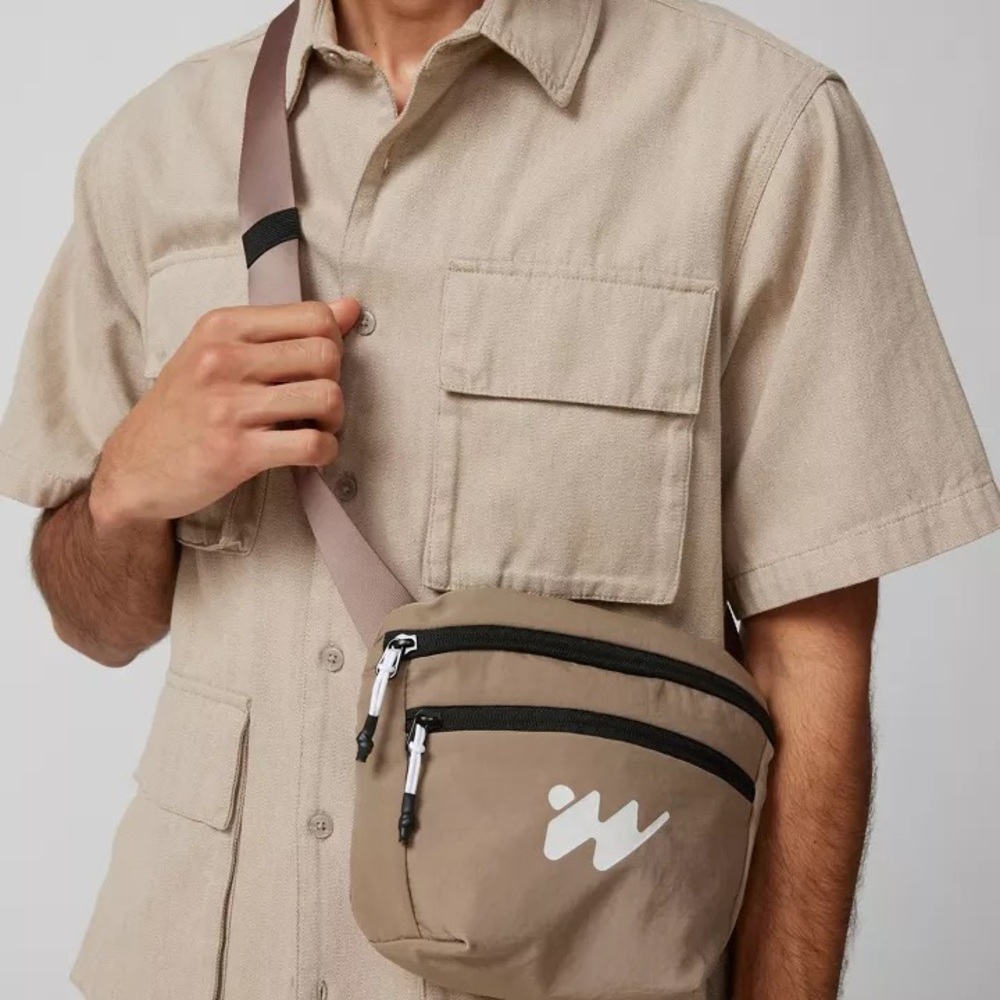 Without walls crossbody bag